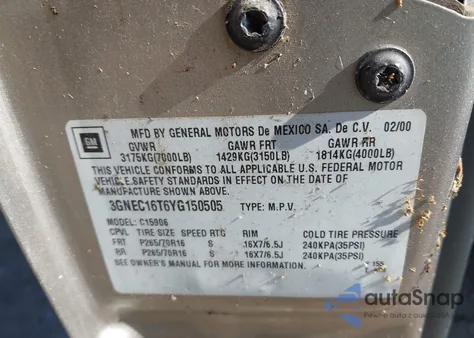 2000 Chevrolet Suburban 1500 Lt from USA, damaged, VIN 3GNEC16T6YG150505